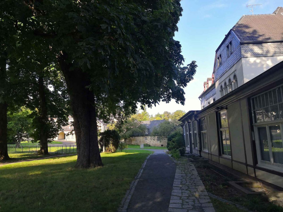 Heisterbach blauer Raum Sommer