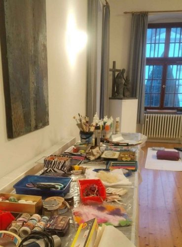 Marienstatt Materialtisch